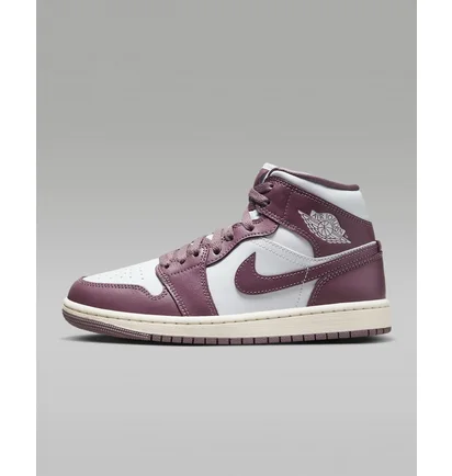 Кросівки жіночі Air Jordan 1 Mid Shoes White/Bordo BQ6472-050