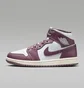 Кросівки жіночі Air Jordan 1 Mid Shoes White/Bordo BQ6472-050