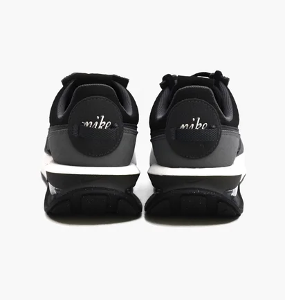 Кросівки чоловічі Nike Air Max Pre-Day Black DA4263-001
