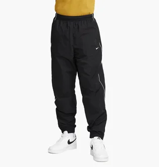 Штани чоловічі Nike Solo Swoosh MenS Track Pants Black FB8620-010