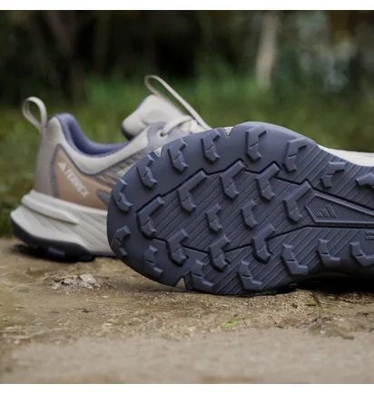 Кроссовки женские Adidas Terrex Tracefinder 2 Climaproof Trail Running Grey JR7773