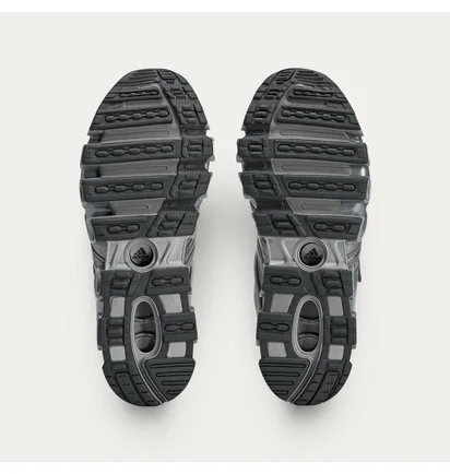 Кроссовки женские Adidas X Taqwa Bint Ali Megaride Metallic IH8566