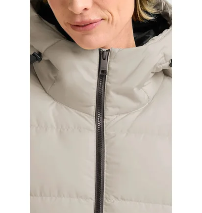 Пуховик жіночий Jack Wolfskin Frozen Palace Beige 1204133A-0056