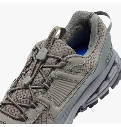 Кросівки чоловічі Nike Zoom Vomero Roam Grey HV6901-001