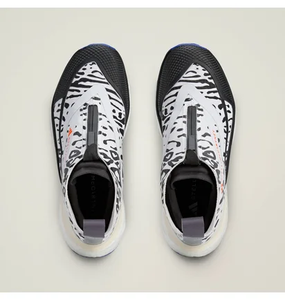 Ботинки унисекс Adidas By Stella Mccartney X Terrex Free Hiker Gore-Tex Shoes White/Black IF1791