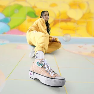Кроссовки женские Adidas Х Disney Nizza Trek Bambi Beige GZ1654