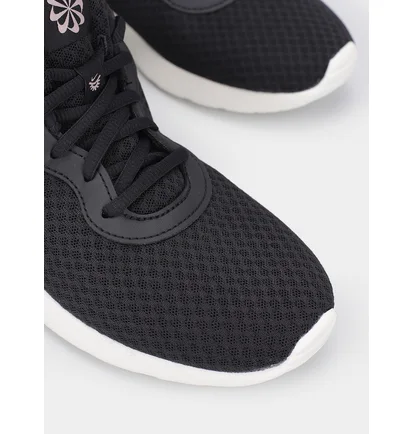 Кроссовки женские Nike Tanjun Flyease Black DV7786-002