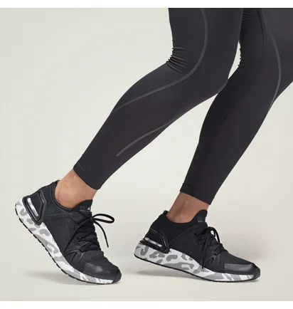 Кроссовки женские Adidas By Stella Mccartney Ultraboost Dna Shoes Black IH0087