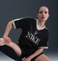 Футболка женская Nike Sportswear V-Neck Jersey Top Black IH8504-010