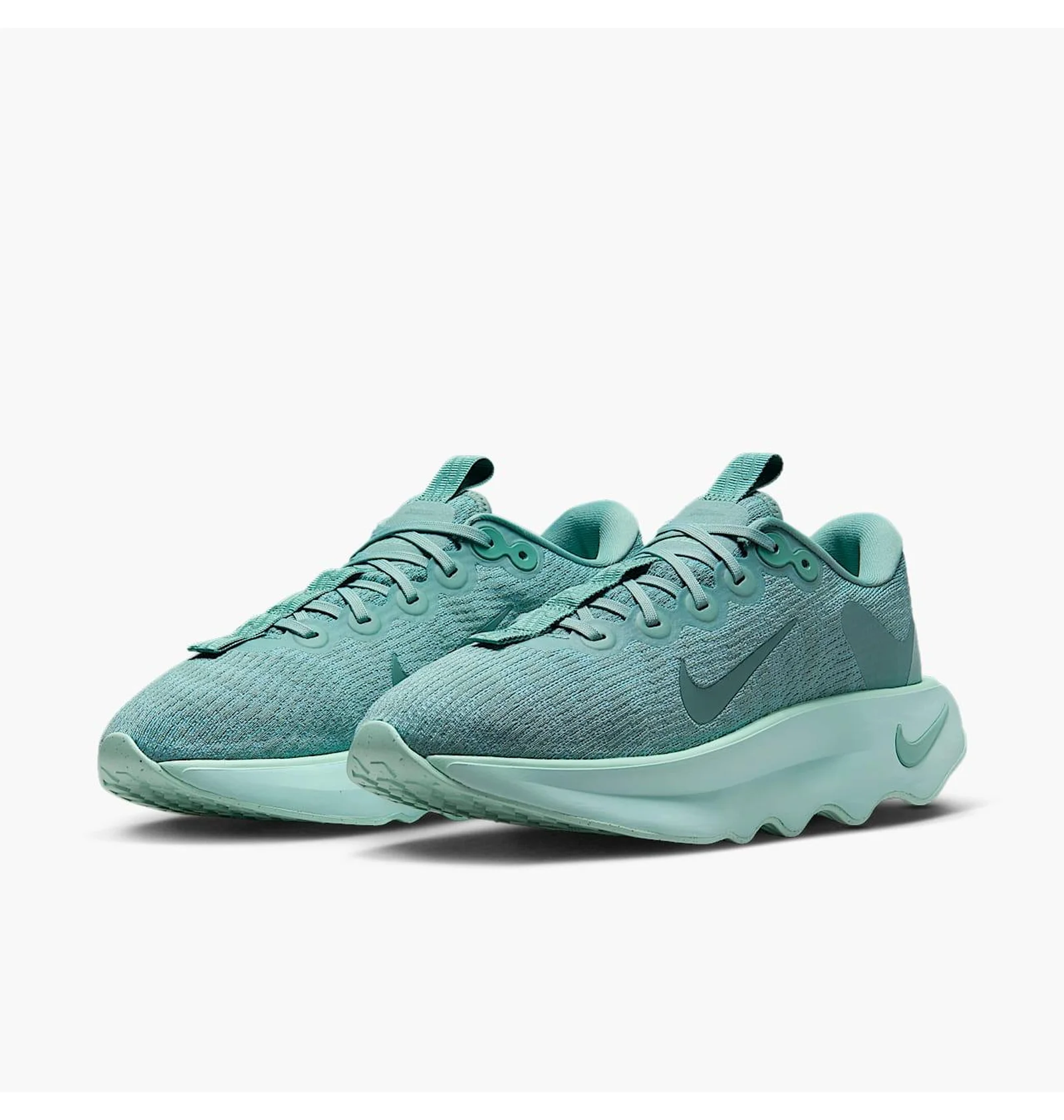 NIKE ☆ MOTIVA （27.5㎝）新品未使用 値引きしました！ ᐉ Кросівки жіночі Nike Motiva Turquoise DV1238-011 - придбати в