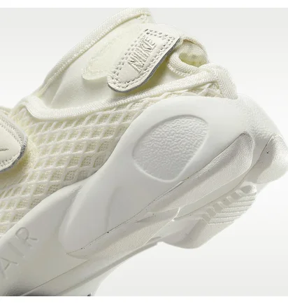 Кроссовки женские Nike Air Rift WomenS Shoes White HM8288-101
