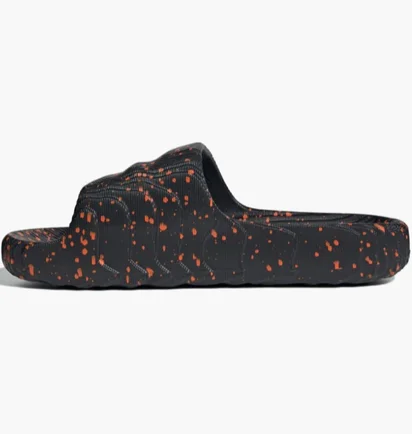 Тапочки унисекс Adidas Adilette Black IG9262