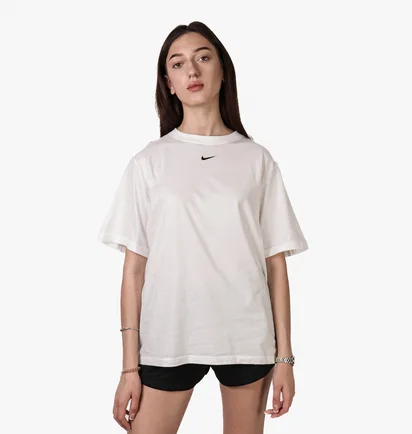 Футболка женская Nike Sportswear T-Shirt White FD4149-100