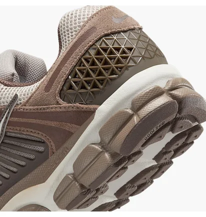Кроссовки мужские Nike Vomero 5 Brown/Beige HF1553-004