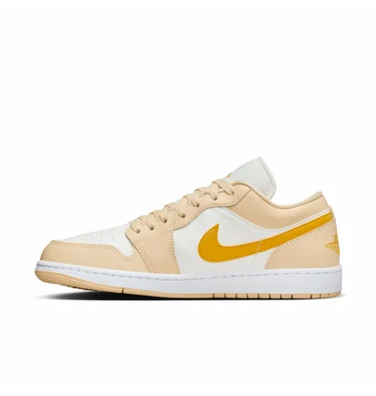 Кросівки жіночі Nike 1 Low White/Beige DC0774-170