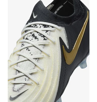 Бутсы унисекс Nike Phantom Gx 2 Elite Beige/Black FJ2554-100
