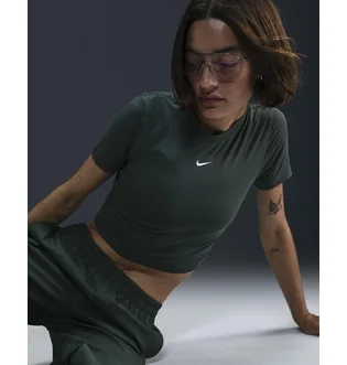 Футболка женская Nike T-Shirt Sportswear Essential Green FB2873-338