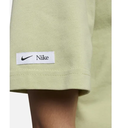 Футболка женская Nike Sportswear Classic T-Shirt Green FQ6600-371