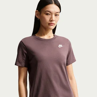 Футболка женская Nike Sportswear Club Brown DX7902-502