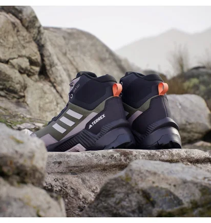 Ботинки женские Adidas Eastrail 2.0 Mid Rain.Rdy Hiking Shoes Black/Olive ID3455