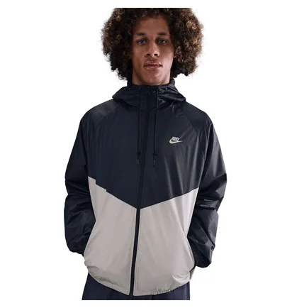 Куртка чоловіча Nike Windrunner MenS Lined Jacket Black HV8369-011
