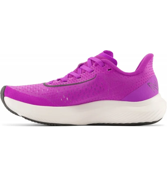 ᐉ Кросівки жіночі New Balance Fuelcell Rebel V3 Pink WFCXCR3