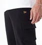 Штаны мужские NEW ERA Ne Script Cargo Black 60435397