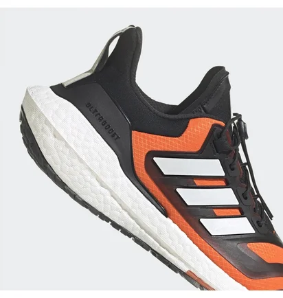 Кроссовки мужские Adidas Ultraboost 22 Cold.Rdy 2.0 Running Shoes Orange/Black Gx6689