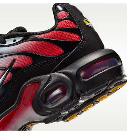 Кросівки дитячі Nike Air Max Plus Older Kids Shoes Grey/Red CD0609-036