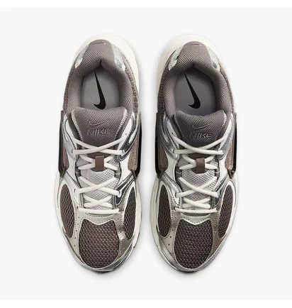 Кросівки чоловічі Nike V5 Rnr Brown HJ5228-200