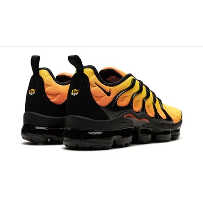 Кроссовки мужские Nike Air Vapormax Plus Orange/Black 924453-006