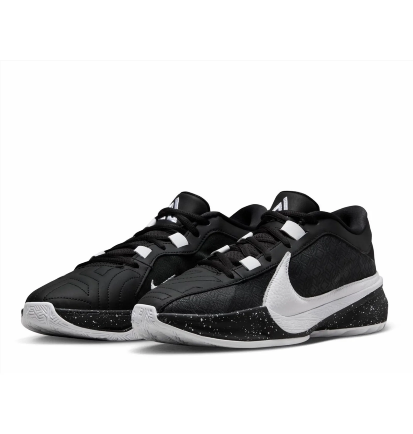ᐉ Кросівки унісекс Nike Zoom Freak 5 Black DX4985-003 - придбати
