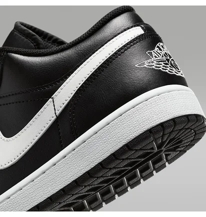 Кроссовки мужские Air Jordan 1 Low Black/White 553558-043