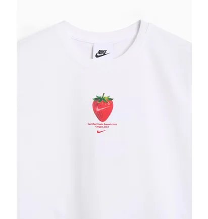 Футболка женская Nike Sportswear Baby Strawberry White IQ3343-100