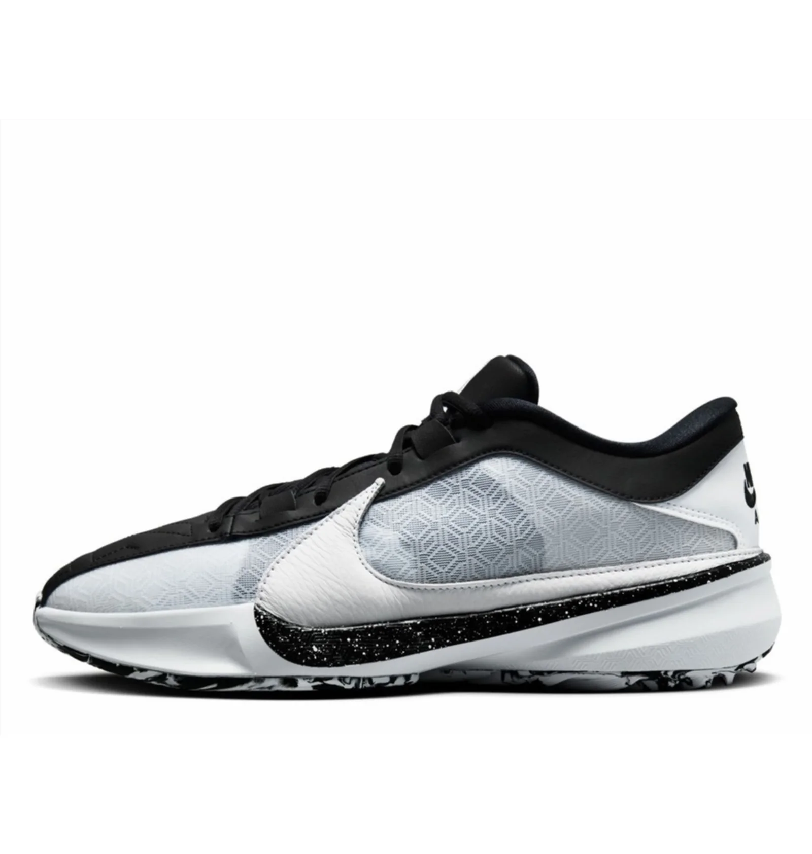 ᐉ Кросівки унісекс Nike Zoom Freak 5 White/Black DX4985-101