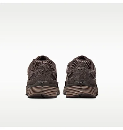 Кросівки чоловічі Nike P-6000 Se Brown HF0015-204