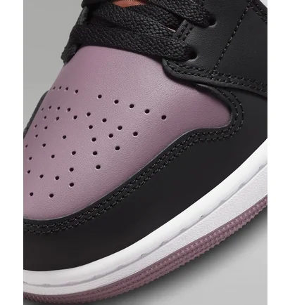 Кроссовки мужские Air Jordan 1 Low Se Shoes Black/White FB9907-102