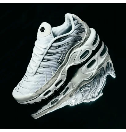 Кросівки чоловічі Nike Air Max Plus White/Light Blue FN7813-001