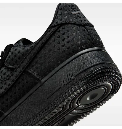 Кроссовки женские Nike Air Force 1 07 S E ValentineS Day WomenS Shoes Black IQ9965-001