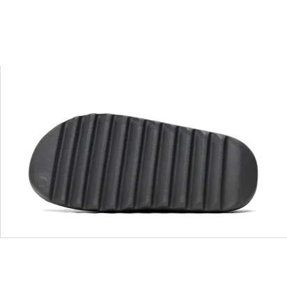 Тапочки чоловічі Adidas Yeezy Slide Grey ID2350