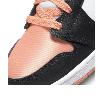 Кроссовки детские Air Jordan 1 Mid White/Peach Dm9077-108