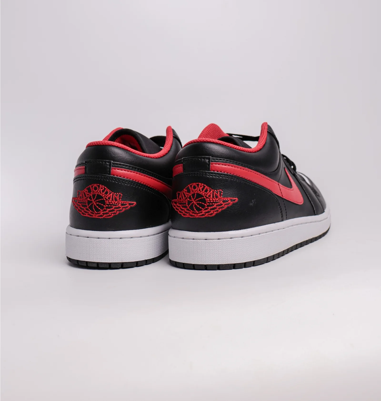 ᐉ Кроссовки мужские Air Jordan 1 Low Black 553558-063 - купить в