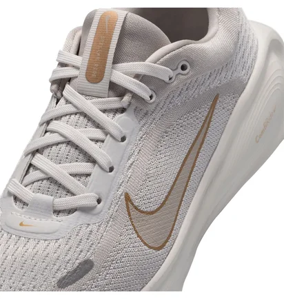 Кросівки дитячі Nike Stellar Ride Older Kids Running Shoes Grey/Metallic HQ3266-009