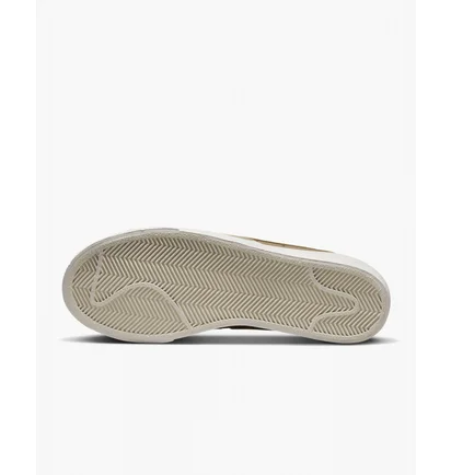 Кросівки жіночі Nike Blazer Low Platform Casual Shoes Brown Dj0292-200