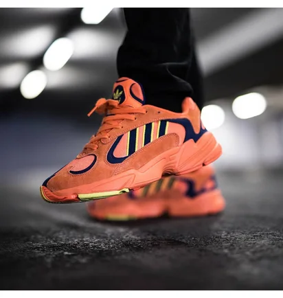 Кроссовки мужские Adidas Yung-1 B37613 Orange