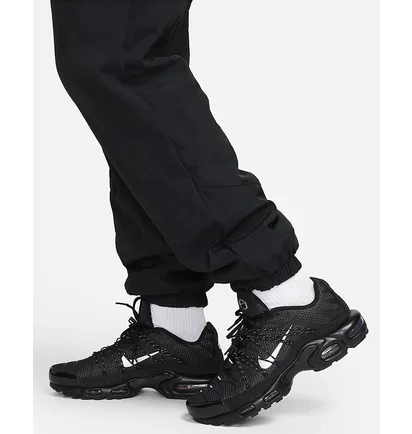 Штани чоловічі Nike Windrunner Black FB8616-010