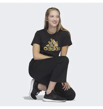 Футболка женская Adidas Floral Badge Of Sport Graphic Tee Black HR5320