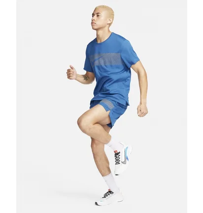 Футболка мужская Nike Miler Flash Dri-Fit Uv Short-Sleeve Running Top Blue FN3051-476