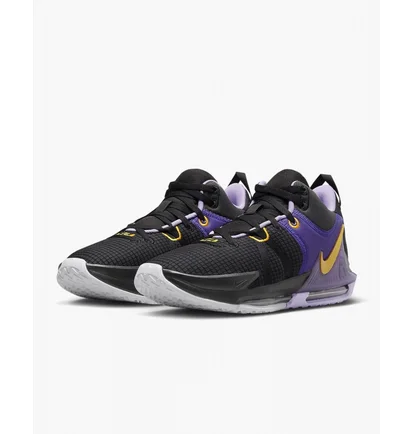 Кросівки унісекс Nike Lebron Witness 7 Basketball Shoes Black Dm1123-002