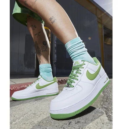 Кроссовки мужские Nike Air Force 1 07 White DH7561-105
